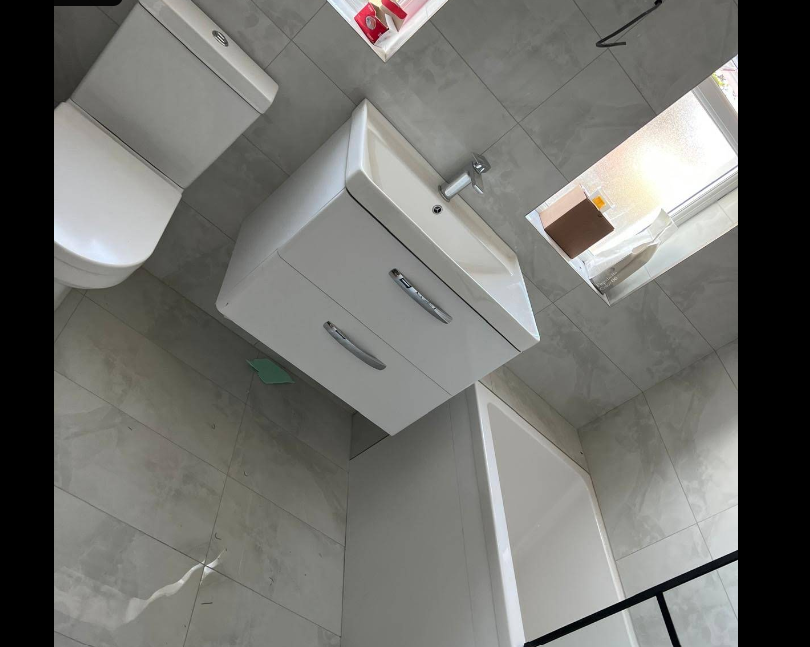 Modern bathroom with wall-mounted vanity